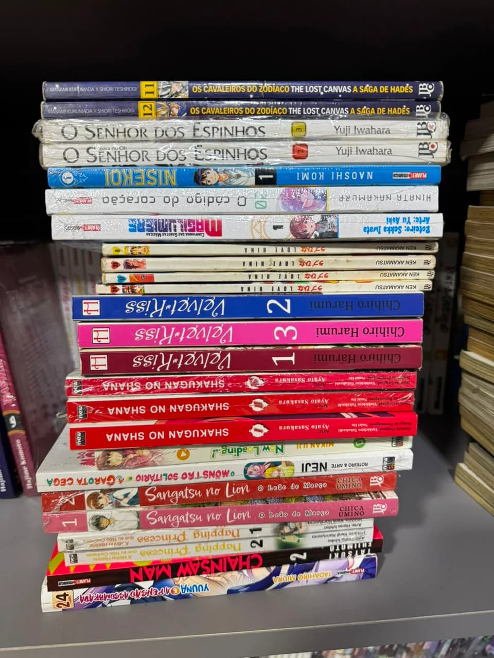 Mangás diversos por 15 cada